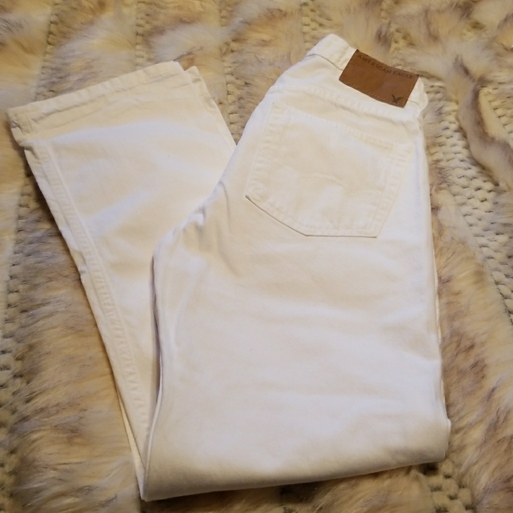 American Eagle boyfriend white jeans